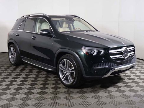 Used 2022 Mercedes-Benz GLE 450 4MATIC w/ Premium Package image 2