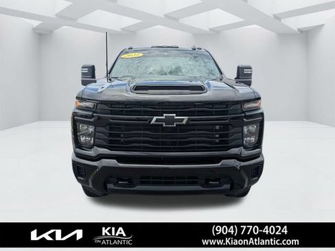 Used 2025 Chevrolet Silverado 2500 Custom AWD/4WD image 8