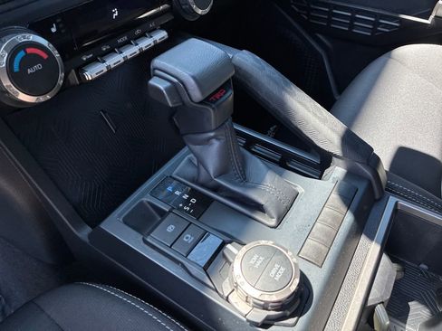 Used 2025 Toyota Tacoma TRD Sport AWD/4WD image 24
