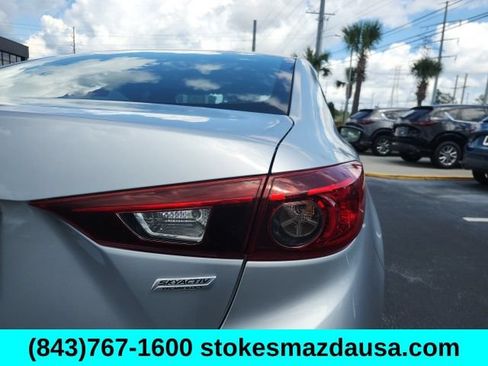 Used 2017 MAZDA MAZDA3 Touring FWD image 26