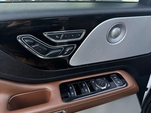 Used 2023 Lincoln Aviator Reserve w/ Equipment Group 201A image 13