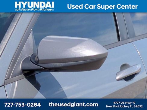 Certified 2024 Hyundai Elantra SE FWD image 11