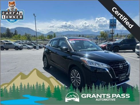 Certified 2022 Nissan Kicks SV FWD image 1