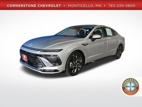 Used 2025 Hyundai Sonata SEL FWD image 1