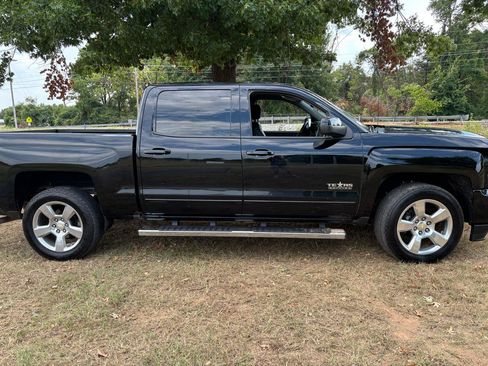 Used 2018 Chevrolet Silverado 1500 LT w/ Texas Edition AWD/4WD image 1