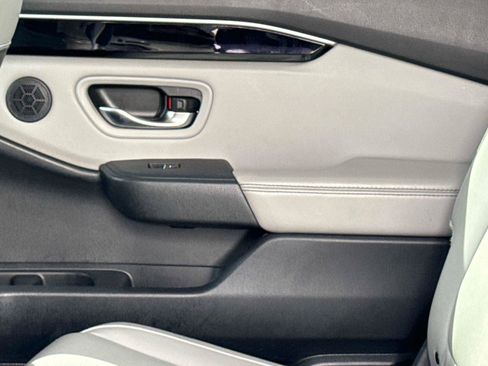 Certified 2024 Honda Pilot EX-L image 17