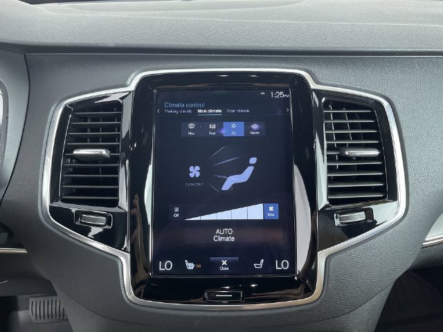 Used 2018 Volvo XC90 T6 Momentum AWD/4WD image 23