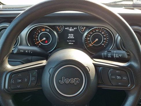 Used 2023 Jeep Wrangler Unlimited Sport image 19