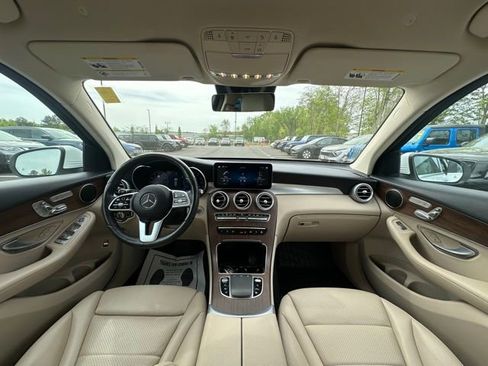 Used 2022 Mercedes-Benz GLC 300 4MATIC image 2