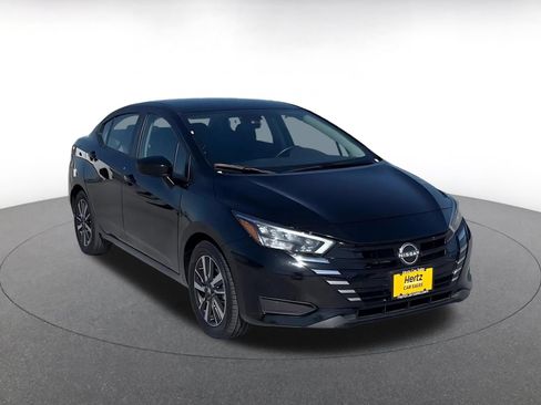 Used 2025 Nissan Versa SV FWD image 3