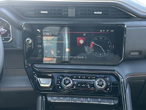 Used 2024 GMC Sierra 1500 AT4 w/ Technology Package AWD/4WD image 25