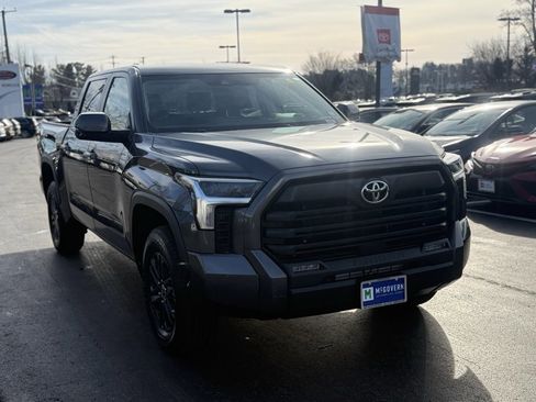 Used 2024 Toyota Tundra SR5 w/ SR5 Convenience Package image 10