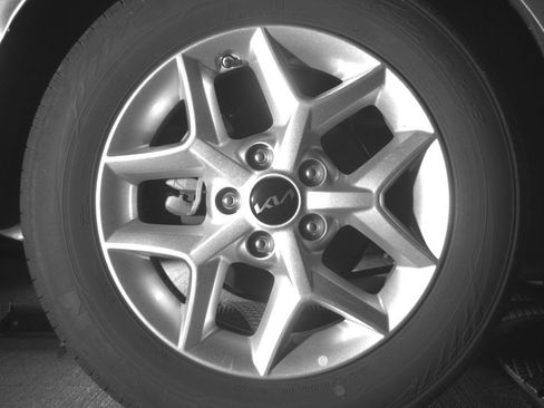 Used 2025 Kia Soul LX w/ LX Technology Package FWD image 15