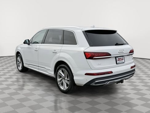 Used 2023 Audi Q7 2.0T Premium w/ Convenience Package image 4