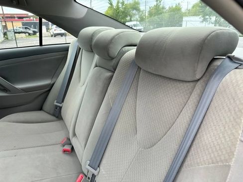 Used 2007 Toyota Camry LE FWD image 14