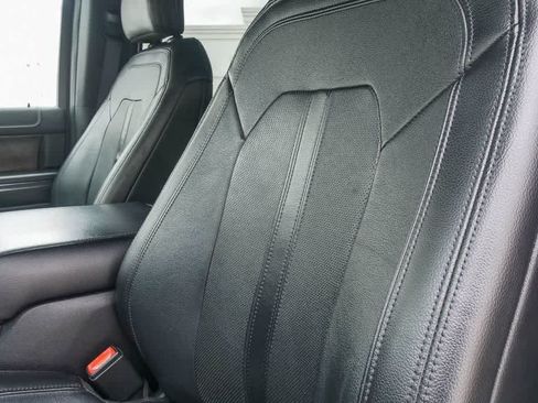 Used 2019 Ford Expedition Limited w/ Equipment Group 302A AWD/4WD image 20