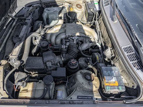 Used 1989 BMW 325i Convertible RWD image 23