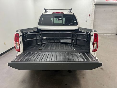 Used 2020 Nissan Frontier PRO-4X w/ Pro-4x Utility Package AWD/4WD image 25