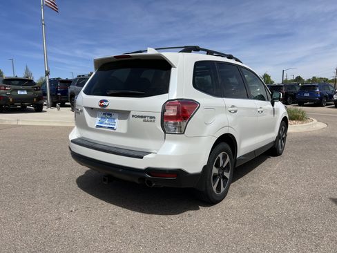 Used 2017 Subaru Forester 2.5i Limited AWD/4WD image 10