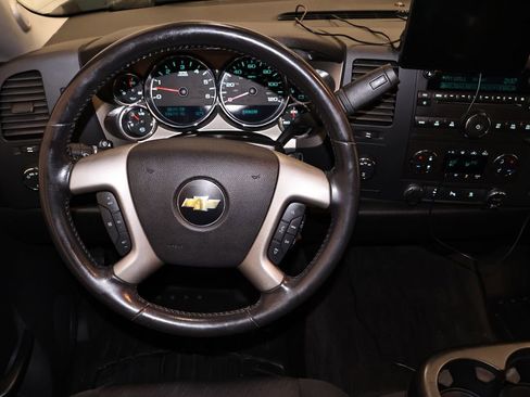 Used 2011 Chevrolet Silverado 1500 LT w/ All-Star Edition AWD/4WD image 17