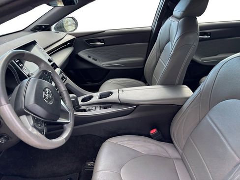 Used 2019 Toyota Avalon Limited FWD image 15