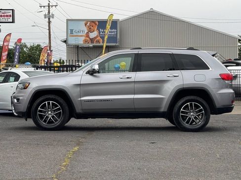 Used 2017 Jeep Grand Cherokee Limited w/ Luxury Group II AWD/4WD image 15