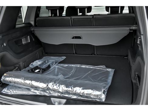 Certified 2025 Mercedes-Benz GLB 250 4MATIC image 10