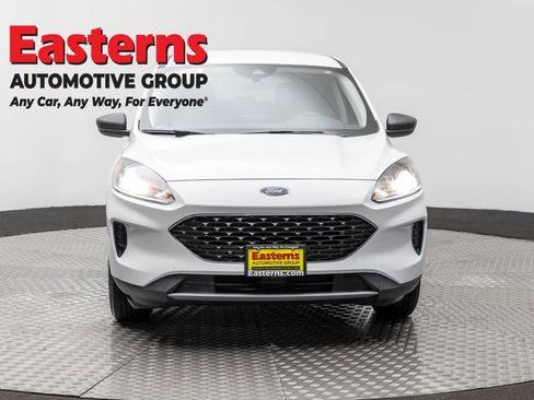 Used 2022 Ford Escape SE w/ Convenience Package AWD/4WD image 2