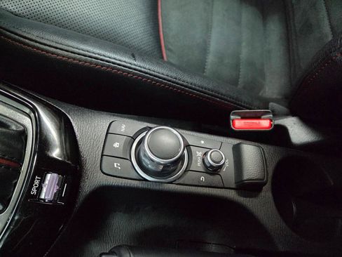 Used 2017 MAZDA CX-3 Grand Touring image 28