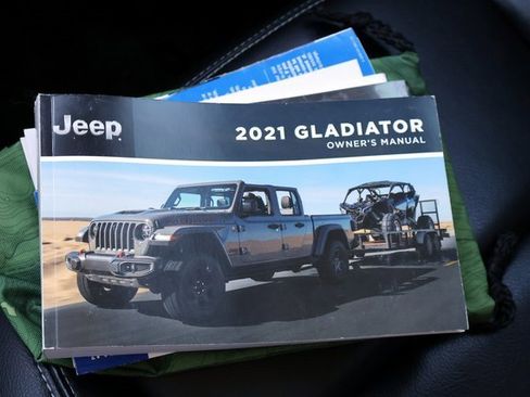 Used 2021 Jeep Gladiator Overland w/ Popular Equipment Package image 38