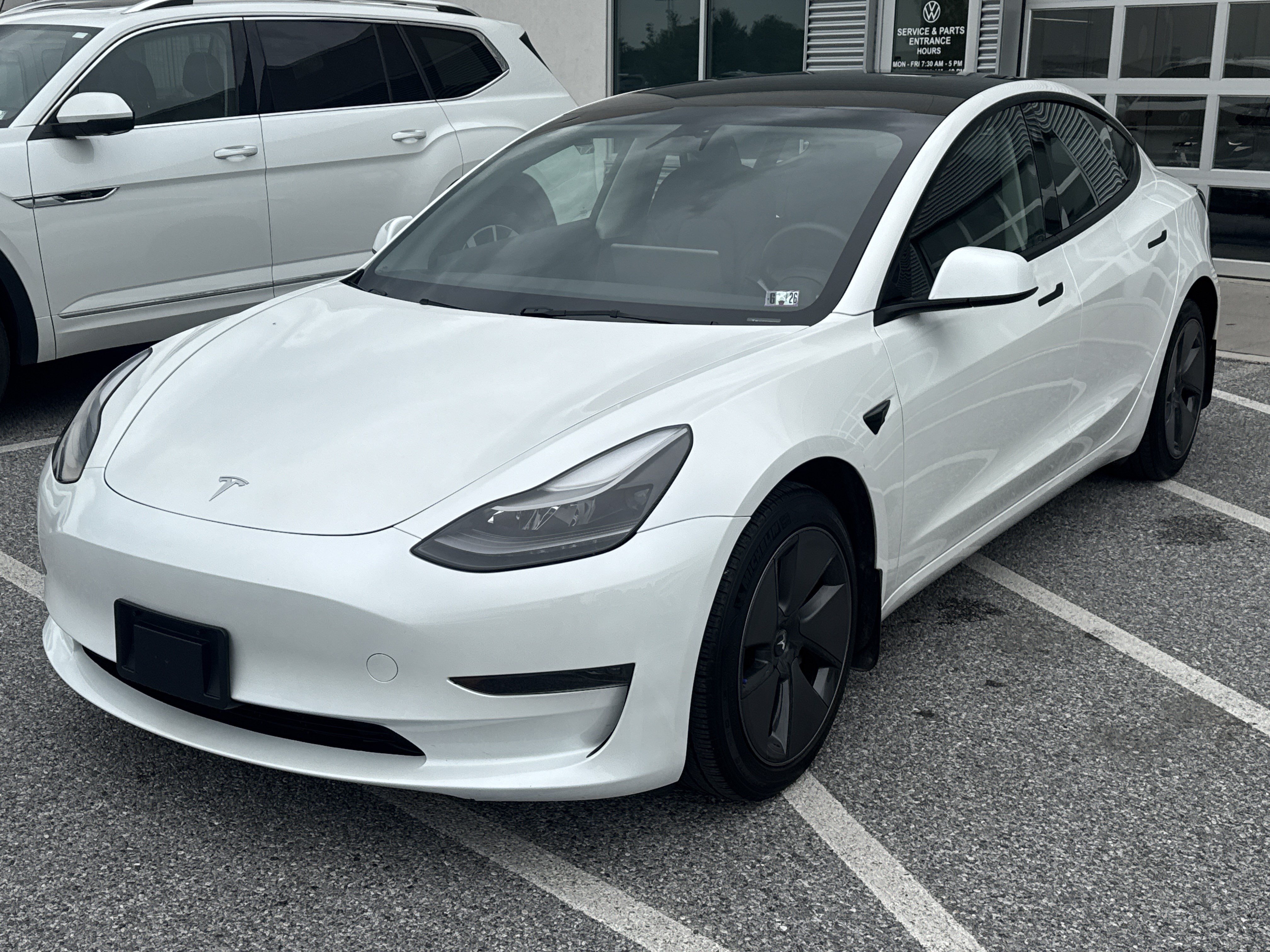 Used 2023 Tesla Model 3 Standard Range RWD image 3