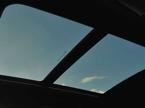 Used 2022 Chevrolet TrailBlazer ACTIV w/ Sun and Liftgate Package image 11