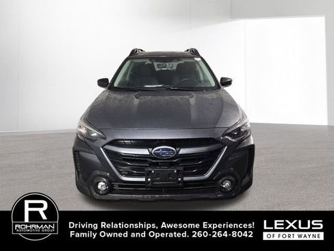 Used 2023 Subaru Outback Premium AWD/4WD image 3
