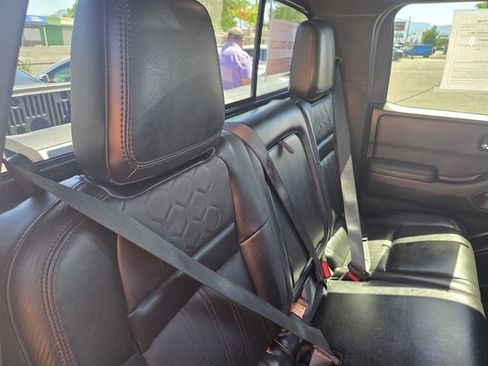 Used 2022 Nissan Frontier Pro-X w/ Pro-X Premium Package RWD image 9