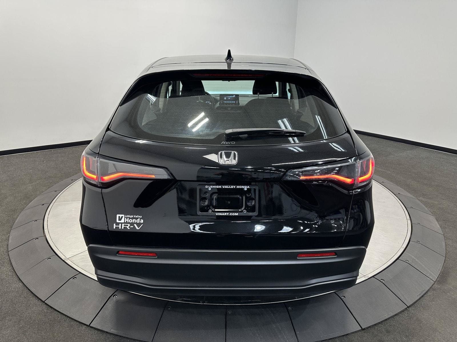 Certified 2025 Honda HR-V LX image 5