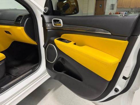 Used 2018 Jeep Grand Cherokee Trackhawk image 19