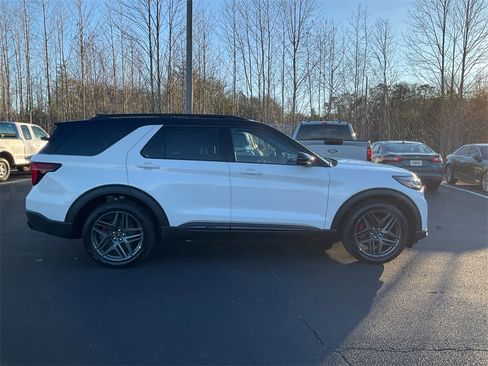 New 2026 Ford Explorer ST image 4