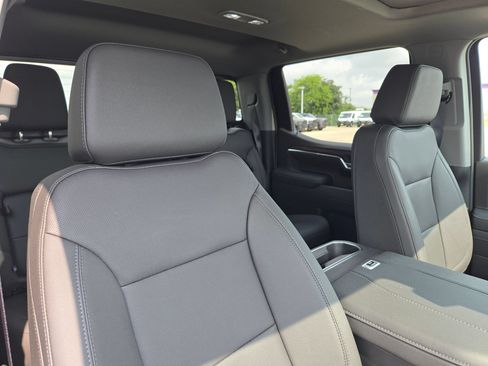 Used 2026 GMC Sierra 1500 SLT AWD/4WD image 30
