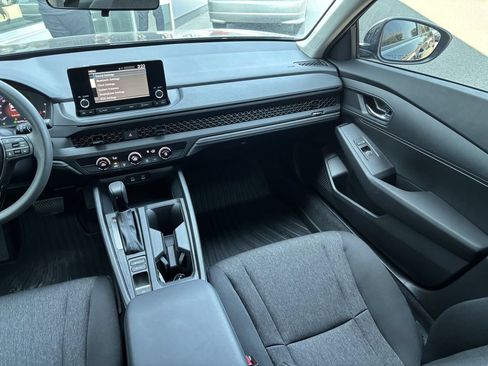 Used 2025 Honda Accord LX image 21