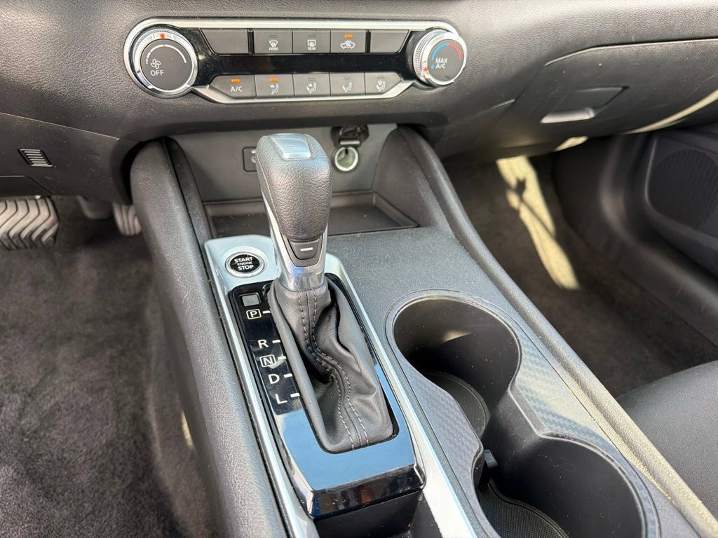 Used 2025 Nissan Altima 2.5 SV FWD image 14