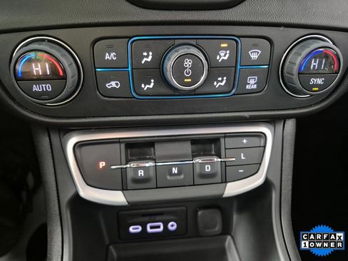 Certified 2024 GMC Terrain SLT image 29