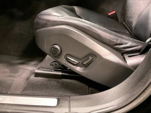 Certified 2023 Volvo XC60 B5 Core w/ Climate Package AWD/4WD image 19
