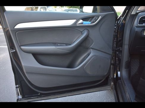 Used 2017 Audi Q3 2.0T Premium image 18