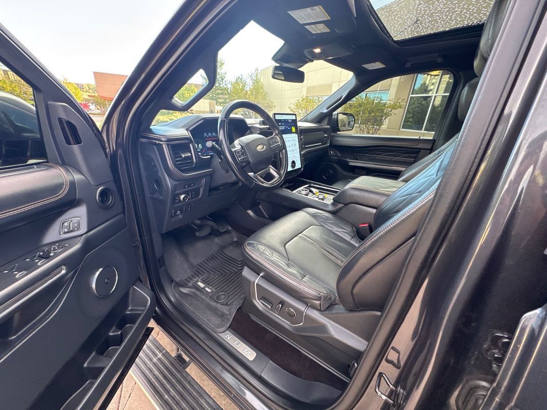Used 2022 Ford Expedition Max Platinum AWD/4WD image 34