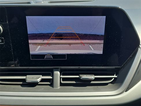 Used 2025 Chevrolet Trax LS image 15