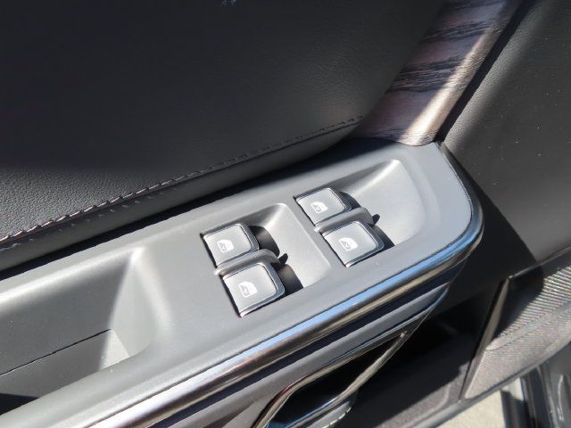 Used 2023 Rivian R1T Adventure Dual AWD/4WD image 12