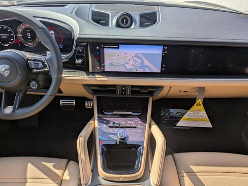 New 2025 Porsche Cayenne Turbo image 20