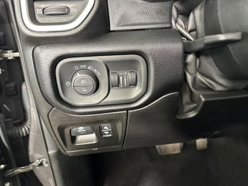 Used 2019 RAM 1500 Big Horn AWD/4WD image 19