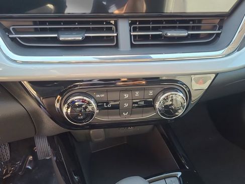 New 2026 Chevrolet Trax LT image 33