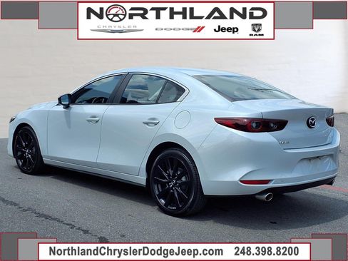 Used 2025 MAZDA MAZDA3 s FWD image 2